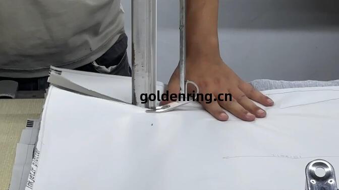 晴言服裝加(jia)工 匠心獨具，織(zhi)就(jiu)時(shi)尚(shang)新篇(pian)章(zhang)